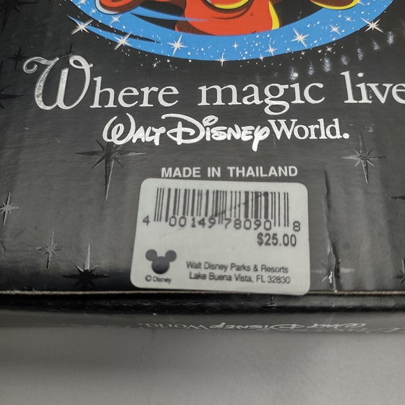 Walt Disney World "Where The Magic Lives" 3D Collector Plate NWT - Picture 6 of 15